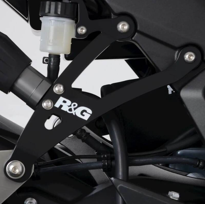 Стойка за генерация R&G RACING Exhaust Hanger Kit - Footrest Blanking Plate
