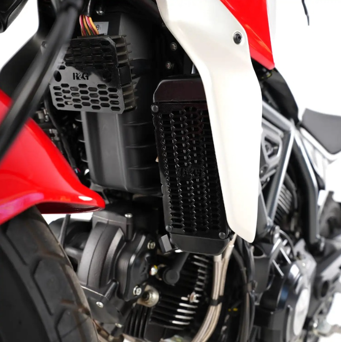 Протектор за маслен радиатор R&G RACING Oil Cooler Guard Ducati Scrambler