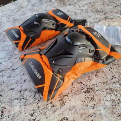 Мотокрос и Ендуро Наколенки Cuirassier K01 Pro – Защитни Протектори за Мотор