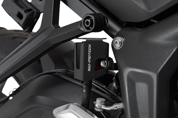Протектор съд спирачна течност SW-MOTECH BRAKE RESERVOIR GUARD z