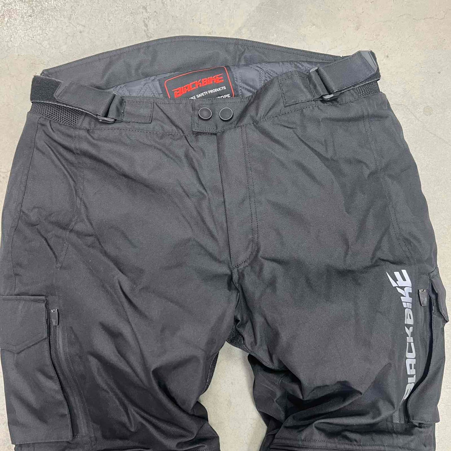 Мото панталон BLACK BIKE CARGOPANTS - ПОСЛЕДНА БРОЙКА/OUTLET