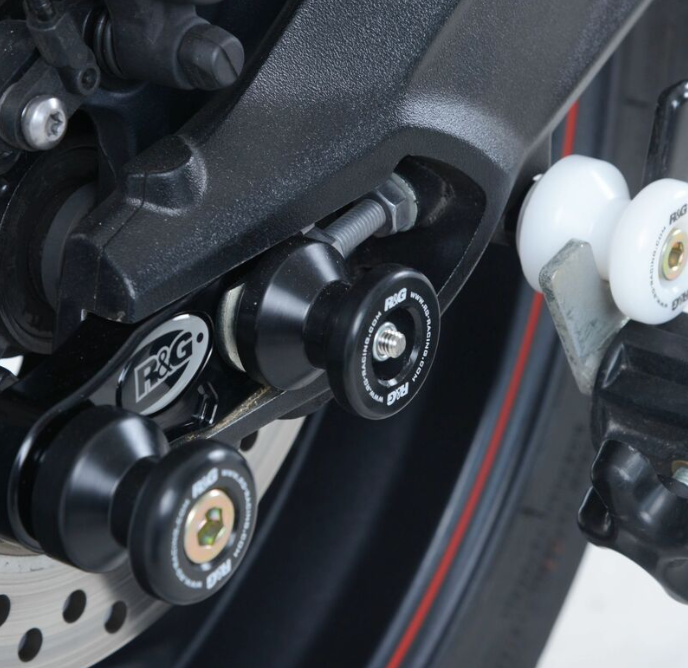 Краш тапи за ост R&amp;G RACING Swingarm Protectors Black Triumph Daytona/SpeedTriple 765