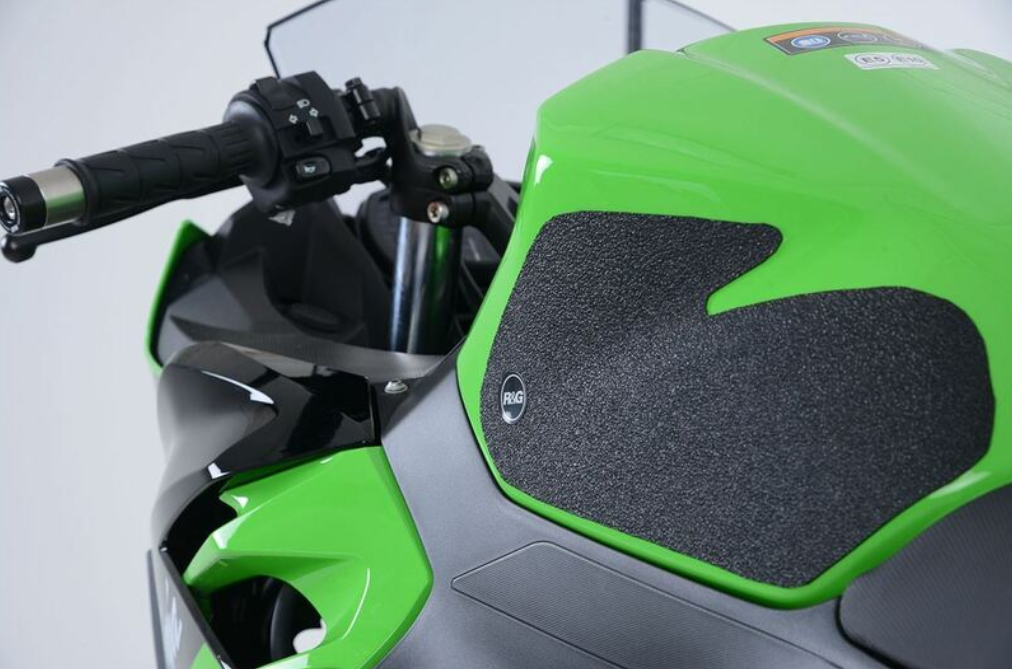 Протектор за резервоар R&amp;G RACING Tank Traction Pad 2 Pieces Clear Kawasaki Ninja 400