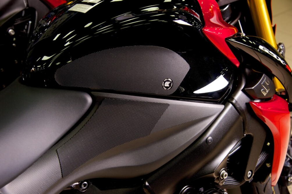 Протектор за резервоар R&amp;G RACING Eazi-Grip Pro Tank Traction Pads Set - Black Suzuki GSX-S 1000