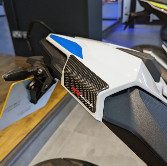 Протектори за опашка R&amp;G RACING Rear Shell Sliders Carbon BMW S1000RR 23-25