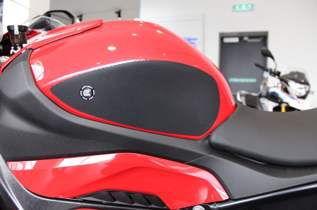 Протектор за резервоар R&amp;G RACING Eazi-Grip Pro Tank Traction Pads Set - Black BMW S1000RR 19-25