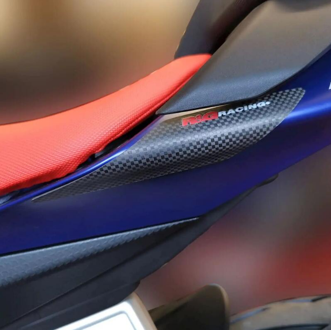 Протектори за опашка R&amp;G RACING Tail Sliders Carbon - Aprilia RS 660 20-25