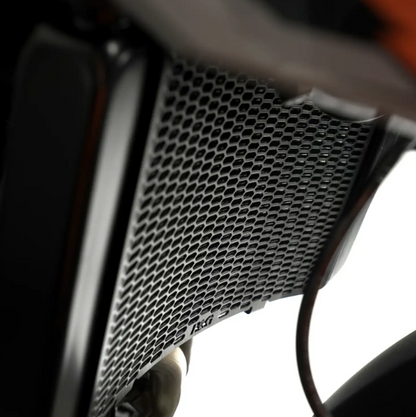 Протектор за радиатор R&amp;G RACING Pro Radiator Guard KTM Duke 790 24-26