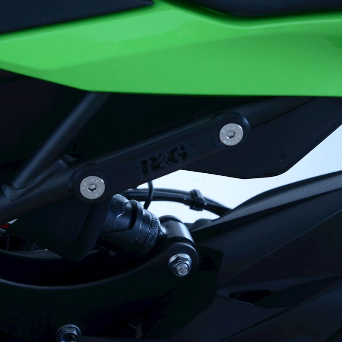 Плоча R&amp;G RACING Rear Foot Rest Blanking Plate Suzuki GSX-S 1000GT 22-24