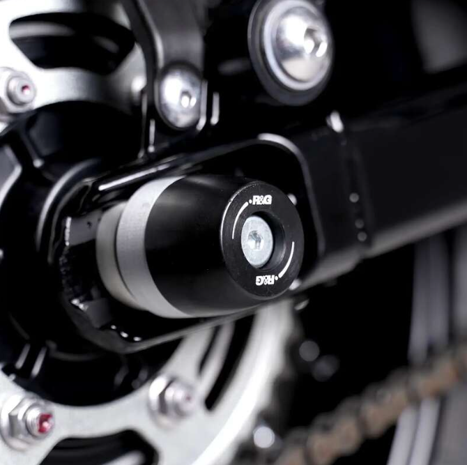 Краш тапи за ост R&amp;G RACING Swingarm Protection Triumph Scrambler 900 23 / Speed Twin 1200 24-26 / 900 25-26