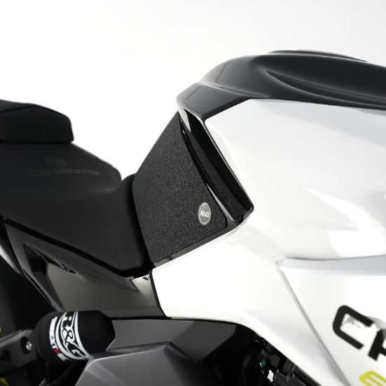Протектор за резервоар R&amp;G RACING Tank Traction Pads (Set 2 Pieces) - Black CFMOTO 650NK 22-24