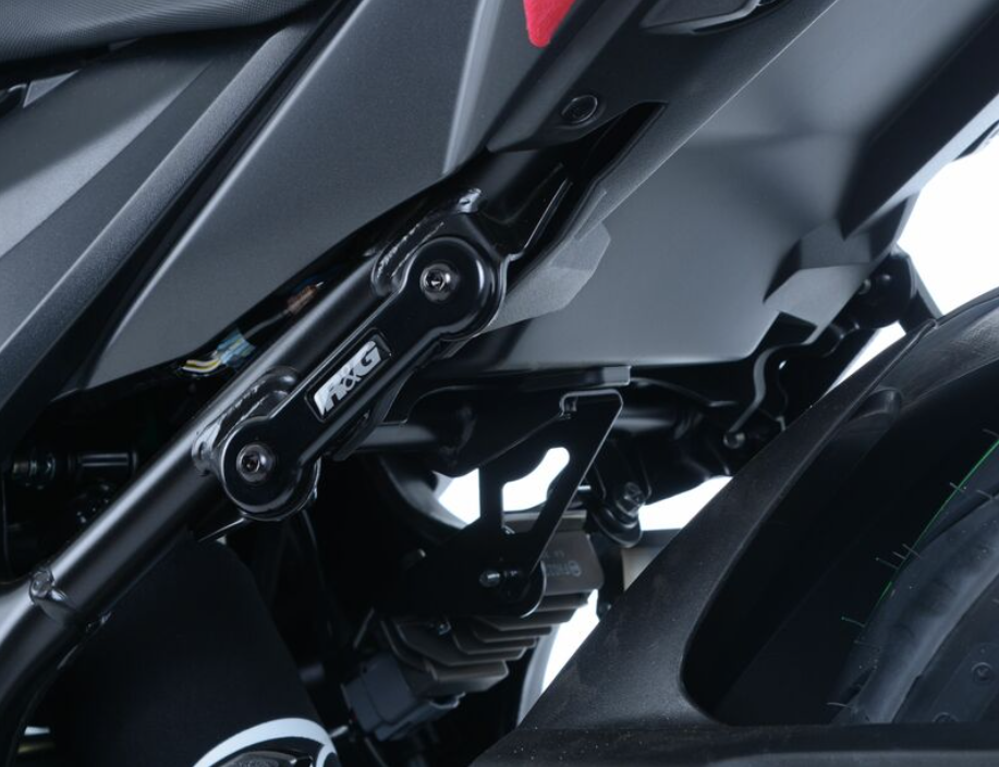 Стойка за генерация R&amp;G RACING Rear Footrest Blanking Plate Kit Black Suzuki GSX-S750 17-21