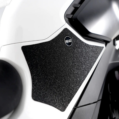 Протектор за резервоар R&amp;G RACING Tank Traction Pads (Set 2 Pieces) - Black CFMOTO 800NK SPORT 23-25 / ADVANCED 23-24