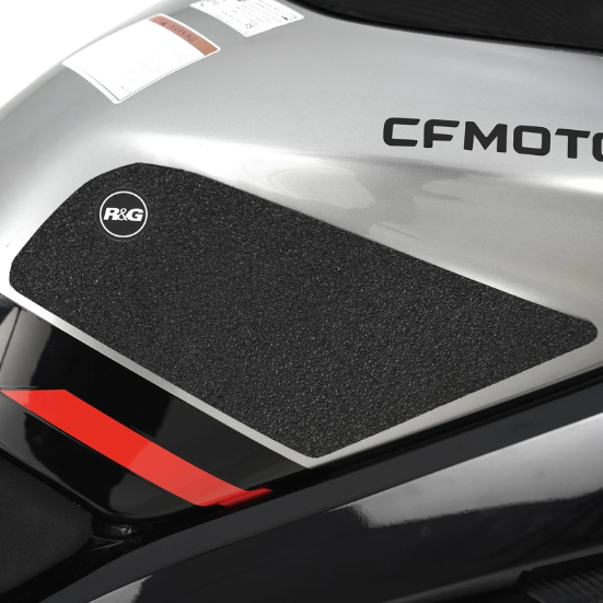 Протектор за резервоар R&amp;G RACING Tank Traction Pads Set 2 Pieces BLACK CFMOTO SR 450 23-25