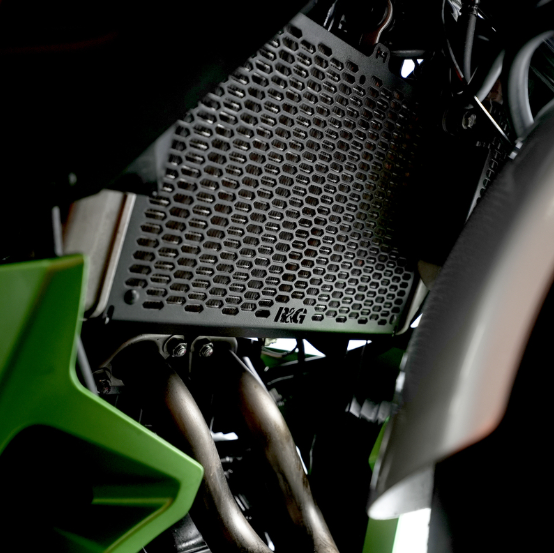 Протектор за радиатор R&amp;G Pro Radiator Guard (2 pieces) Kawasaki Ninja 7 / Z 7 Hybrid 24 26