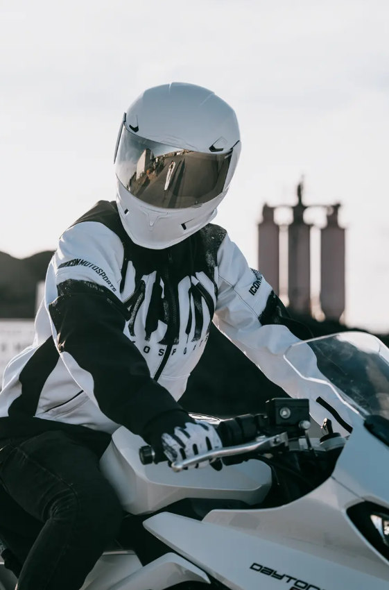 Мото яке ICON Merc3™ ANOMALY WHITE