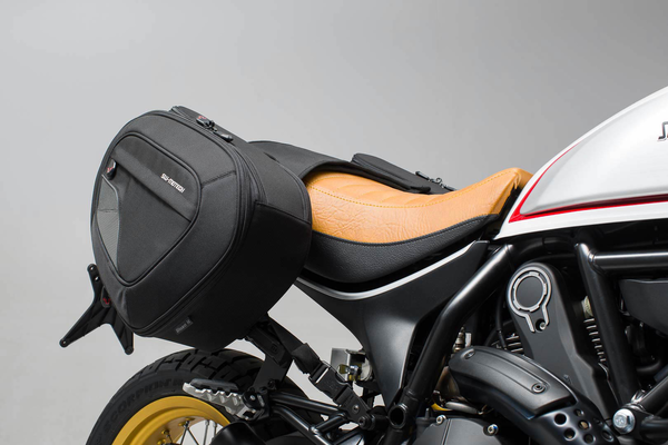 Комплект чанти за седалка SW-MOTECH BLAZE H SADDLEBAG SET SCRAMBLER 803 ABS 23