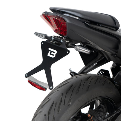 Стойка за номер за оригинални мигачи BARRACUDA Yamaha MT-07 (2021-2022)