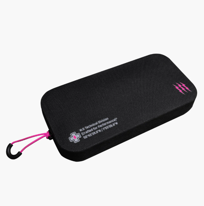 Водоустойчив калъф за аксесоари Muc-Off Waterproof Essentials Case - Black