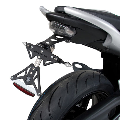 Стойка за номер с вградена задна светлина BARRACUDA Suzuki Gladius