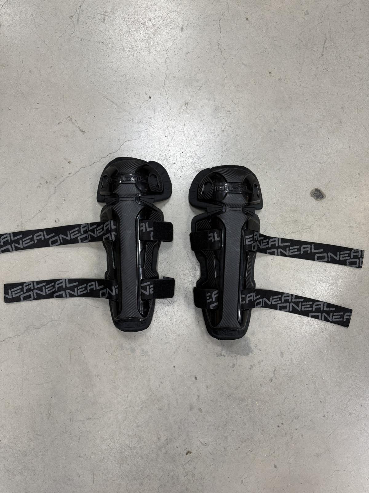Наколенки O'NEAL PRO II CARBON ZH061125
